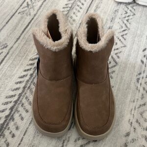 Hey Dude - girls size 3-4